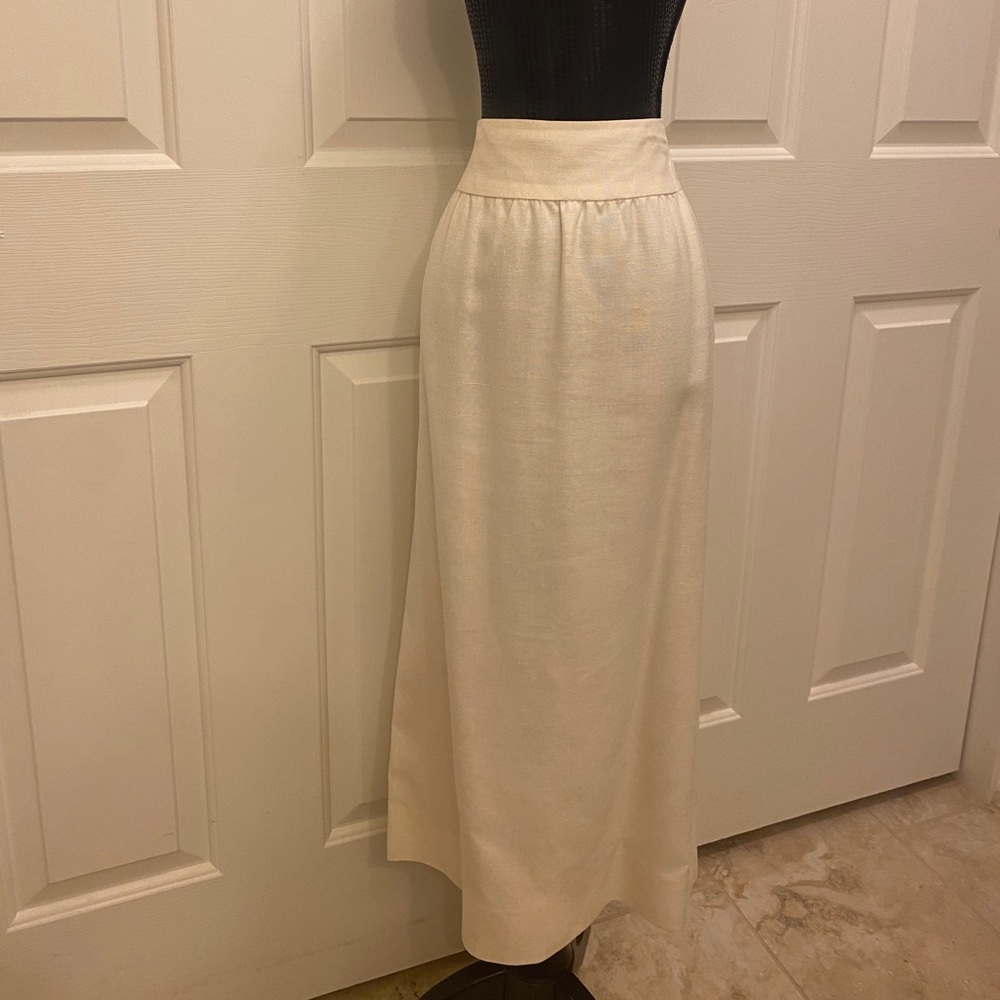 Ladies skirt